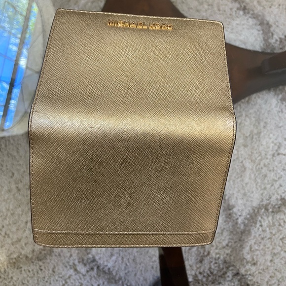 Michael Kors wallet - Picture 3 of 5